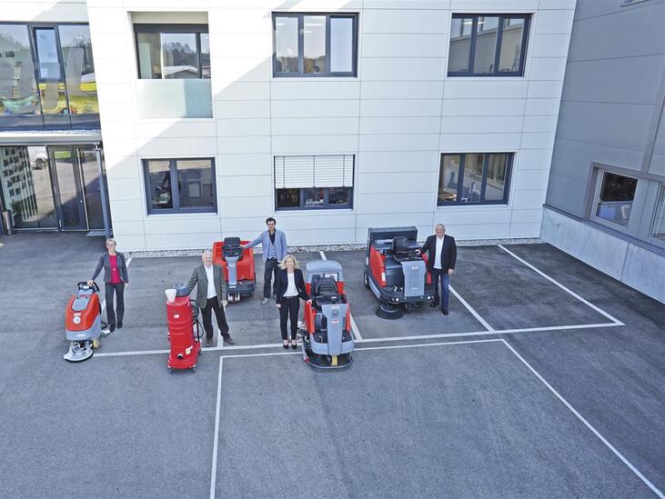 Die Stangl Reinigungstechnik Gmbh ist ein österreichisches Familienunternehmen für Reinigungsmaschinen, Kommunaltechnik und Hygiene.