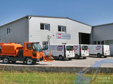 Stangl ist Importeur von Multicar Kommunalfahrzeugen und Geräteträgern seit 2006