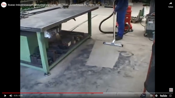 Vorschaubild Video Ruwac Industriesauger R01-A saugen von Schleifstaub