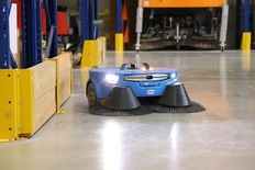 Kemaro K900 autonome Lehrmaschine kehrt selbstständig im Lager