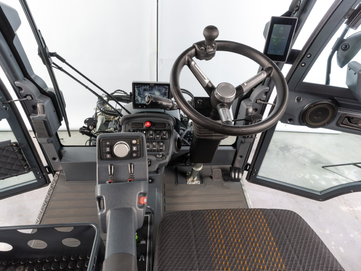 Fahrerkabine mit viel Platz und optimaler Rundumsicht in Hako Citymaster 2250 von Stangl