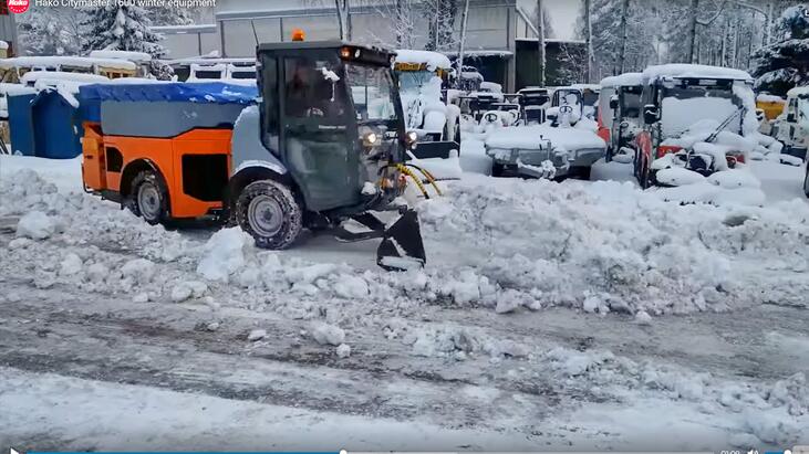Winterdienst-Einsatz mit Hako Citymaster  Kommunalmaschine von Stangl