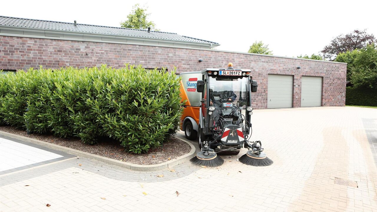 kommunale Kehrmaschine für Außenbereiche von Stangl Citymaster 650