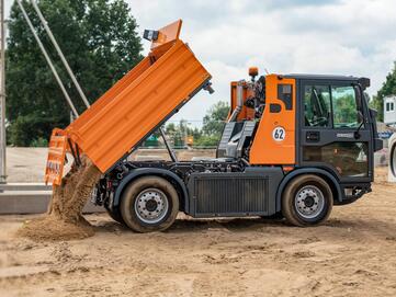 kommunaler Geräteträger Multicar M29, von Stangl, für kommunale Einsätze in der Gemeinde