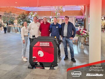 Rieser Reinigung setzt auf CenoBots Reinigungsroboter von Stangl in den Kufstein Gallerien