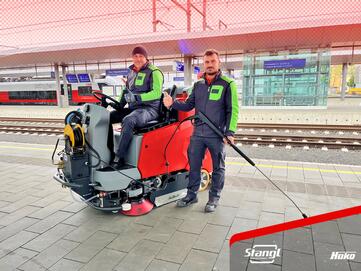 Scheuersaugmaschine von Stangl zur Reinigung am Haupbahnhof Graz