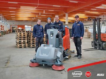 Spedition Gebrüder Weiss setzt am Standort Maria Saal zur Reinigung eine Hako Bodenreinigungsmaschine von Stangl ein, mit Vorkehreinrichtung zur Beseitigung von Palettenresten