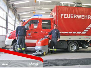 neue Hako Bodenreinigungsmaschine von Stangl für Feuerwehr Schärding