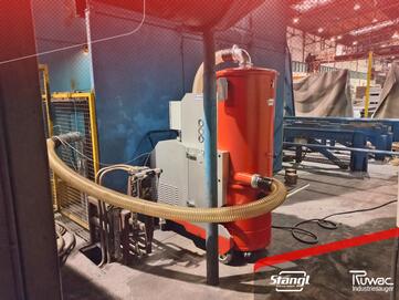 bei der Voest in Linz ist unter anderem ein leistungsstarker Ruwac Industriesauger von Stangl im Einsatz