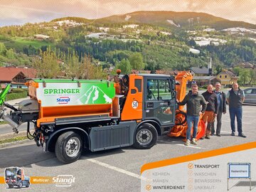 neuer Multicar für den Winterdienst wurde von Stangl an Stadtgemeinde Radenthein übergeben