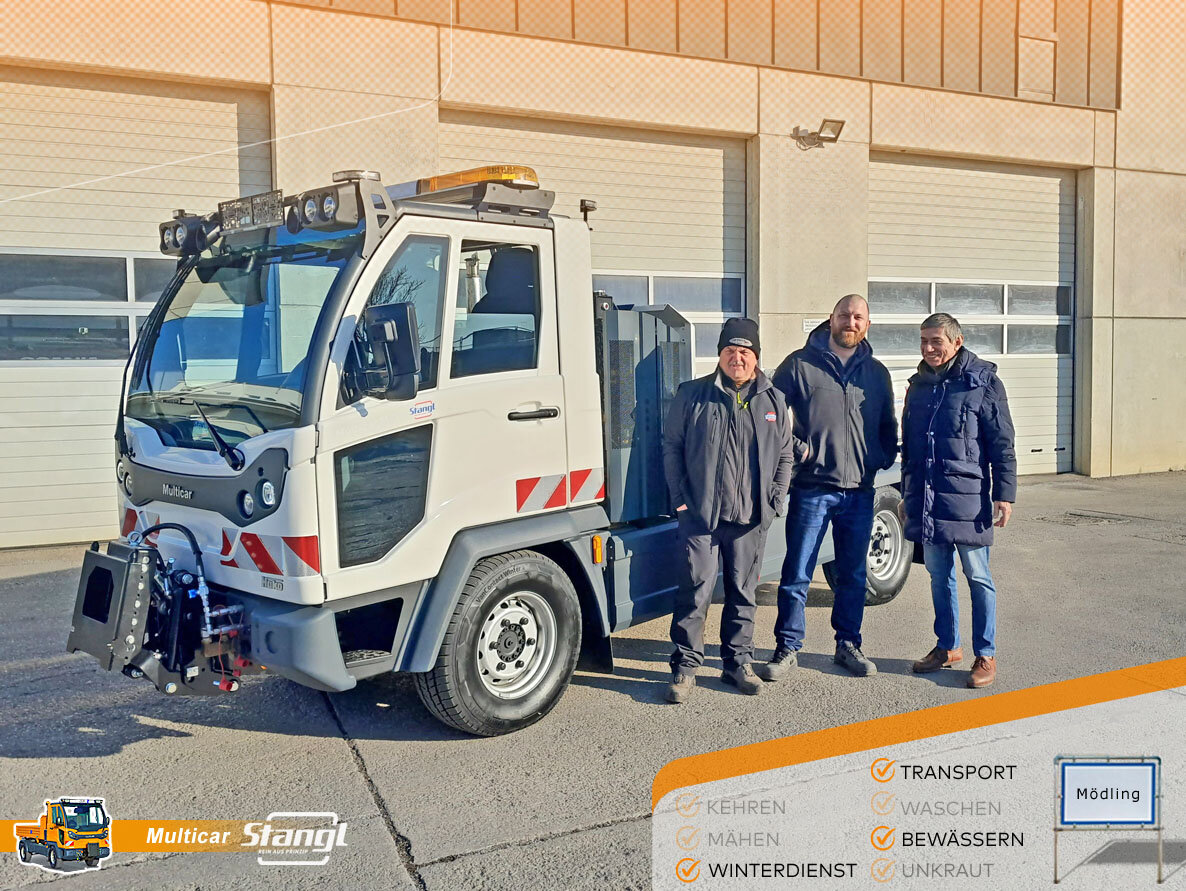 Stadtgemeinde Mödling übernimmt neuen Geräteträger Multicar M31 von Stangl Kommunal