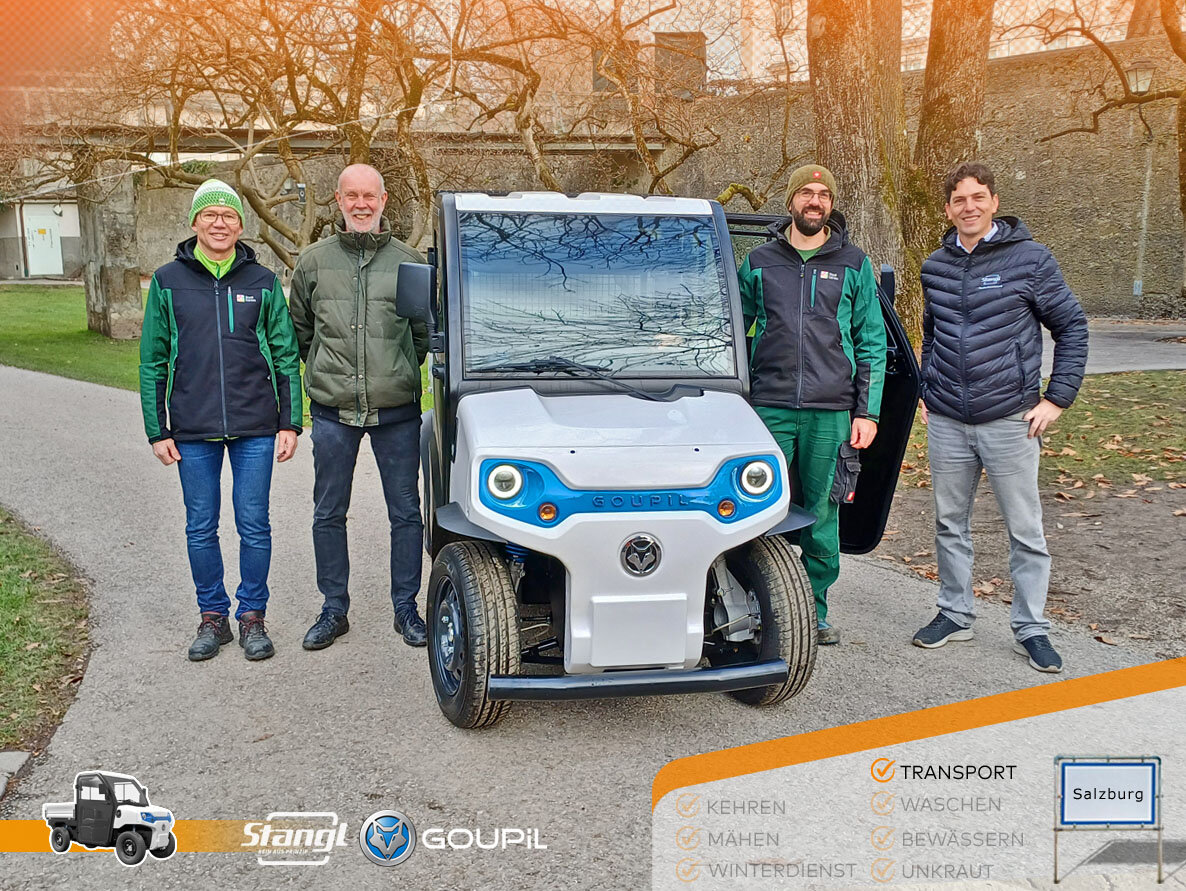 Mitarbeiter vom Magistrat Salzburg übernehmen den neuen Goupil Elektrotransporter von Stangl