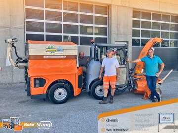 zum Kehren und für den Winterdienst: neuer Hako Citymaster Geräteträger von Stangl für Haus im Ennstal