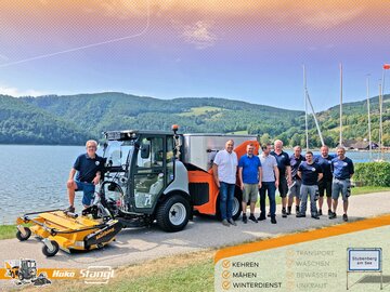 Gemeinde Stubenberg erhält einen neuen Hako Geräteträger von Stangl, zum Kehren, Mähen und für den Winterdienst