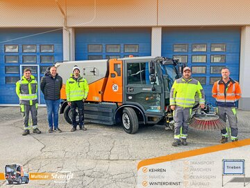 an die Mannschaft der Stadtgemeinde Trieben konnte Stangl einen neuen Multicar mit Trilety Kehrmaschine übergeben