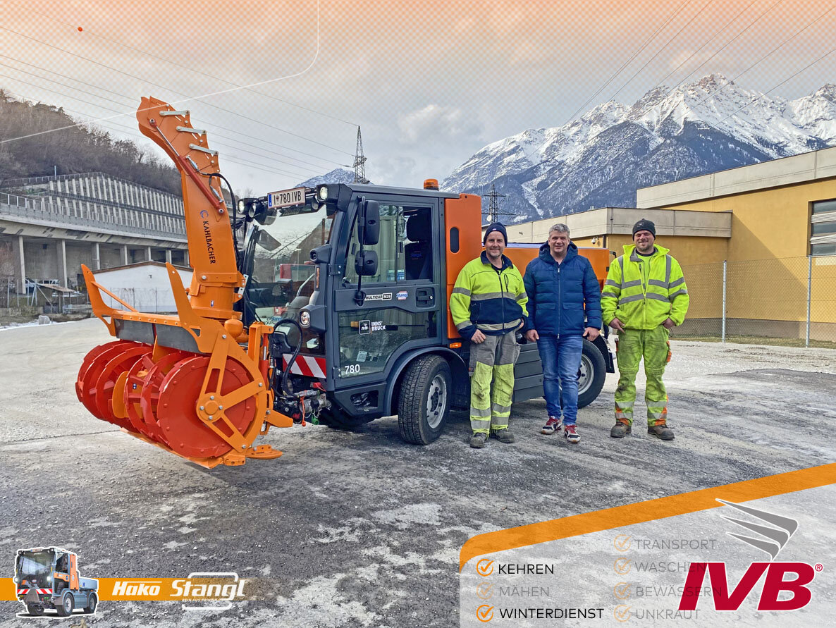 der neue Multicar Geräteträger von Stangl, für die Innsbrucker Verkehrbetriebe, verfügt unter anderem über einen Schienenrillenreiniger