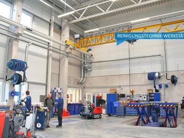 Stangl Reinigungstechnik - neues Logistik- und Kundendienstzentrum Werkstatt Reinigungstechnik