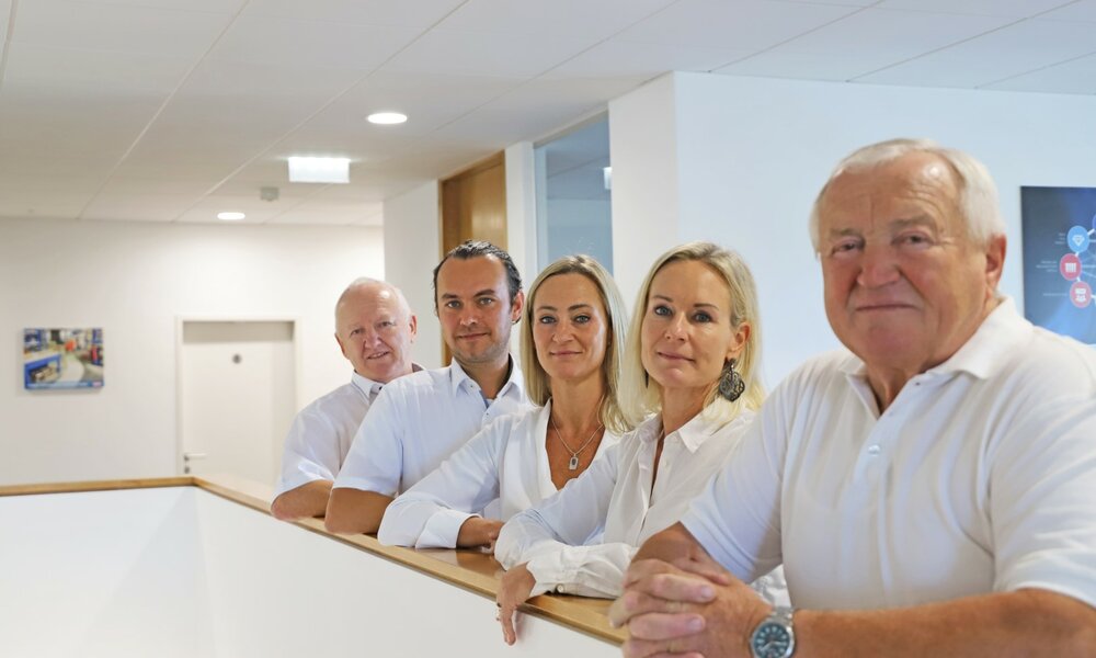 Stangl ist ein führendes, österreichisches Familienunternehmen in der Reinigungstechnik, im Bereich der betrieblichen Hygiene und in der Kommunal- bzw. Arealpflegetechnik, mit rund 200 Mitarbeitern, 3 Standorten und tausenden zufriedenen Kunden in ganz Österreich
