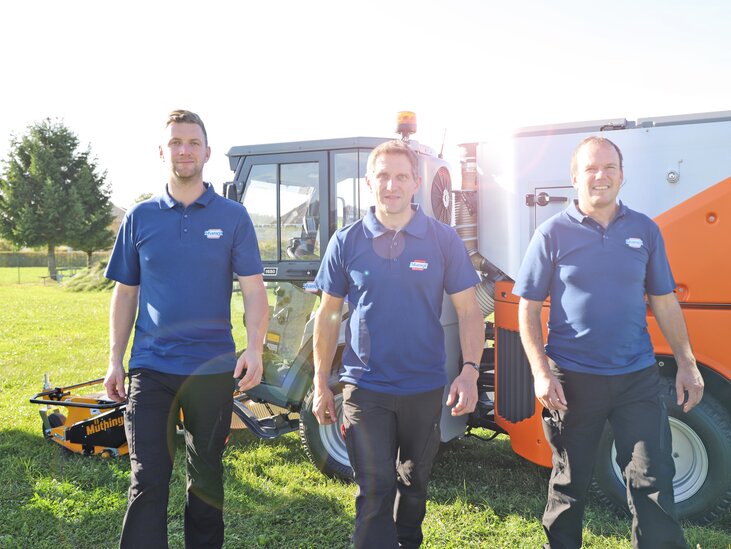 Wir führen Ihre Stangl Kommunalmaschine für den kommunalen Einsatz in der Gemeinde und am Bauhof vor