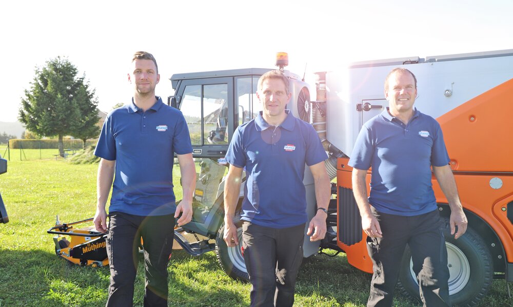 Wir führen Ihre Stangl Kommunalmaschine für den kommunalen Einsatz in der Gemeinde und am Bauhof vor