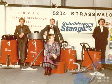 Gründung des Familienunternehmens Stangl 1981, erste Messe in Salzburg