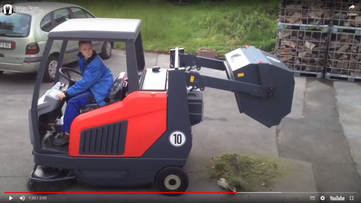 Vorschau zum Video der Aufsitz-Kehrmaschine Hako Sweepmaster 1500-RH von Stangl 