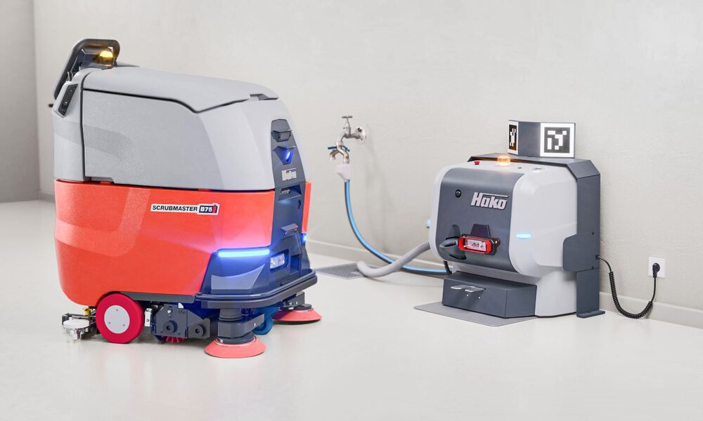 Dockingstation Schmutzwasserentleerung, Frischwasserbefüllung Akkuladung