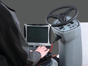 Zugang der Diagnoseschnittstelle für Wartungen an der Reinigungsmaschine B75-R von Stangl