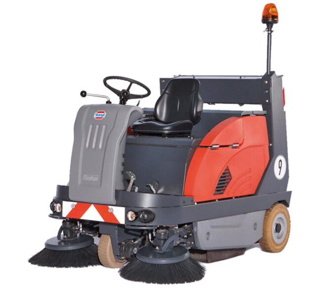 Aufsitz-Kehrmaschine Hako Sweepmaster 1200-RH von Stangl mit Hochentleerung