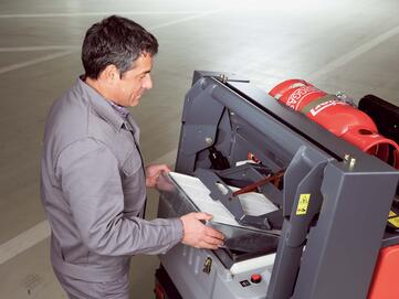 Kassetten-Filtersystem der Aufsitz-Kehrmaschine Hako Sweepmaster 1200-RH von Stangl