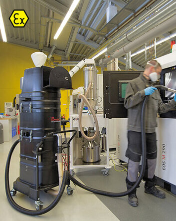 Nassabscheider Ruwac NA35 von Stangl saugt beim 3D-Druck