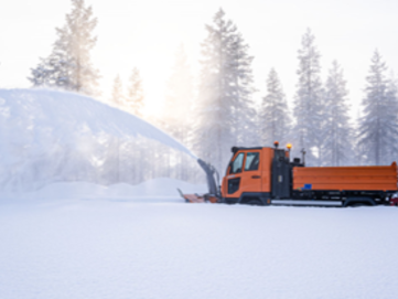 Professionelle Winterdienstausrüstung des Multicar M41 von Stangl
