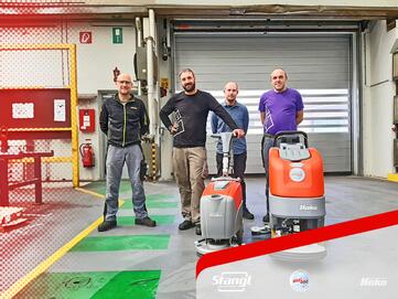 zwei neue Stangl Reinigungsmaschinen an Welser Profile übergeben