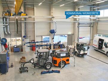 Stangl Reinigungstechnik - neues Logistik- und Kundendienstzentrum Werkstatt Kommunaltechnik