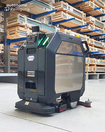 autonomer Reinigungsroboter Cenobots L50 von Stangl, reinigt selbstständig im Lager und anderen Bereichen