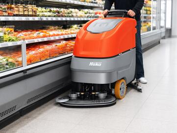 Stangl Reinigungsmaschine mit flachen Bürsten zum Reinigen unter Regalen