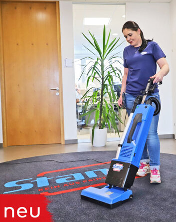 Bürstsauger StaVaC Tapis 350 von Stangl ideal zur Reinigung von Matten und Teppichböden.