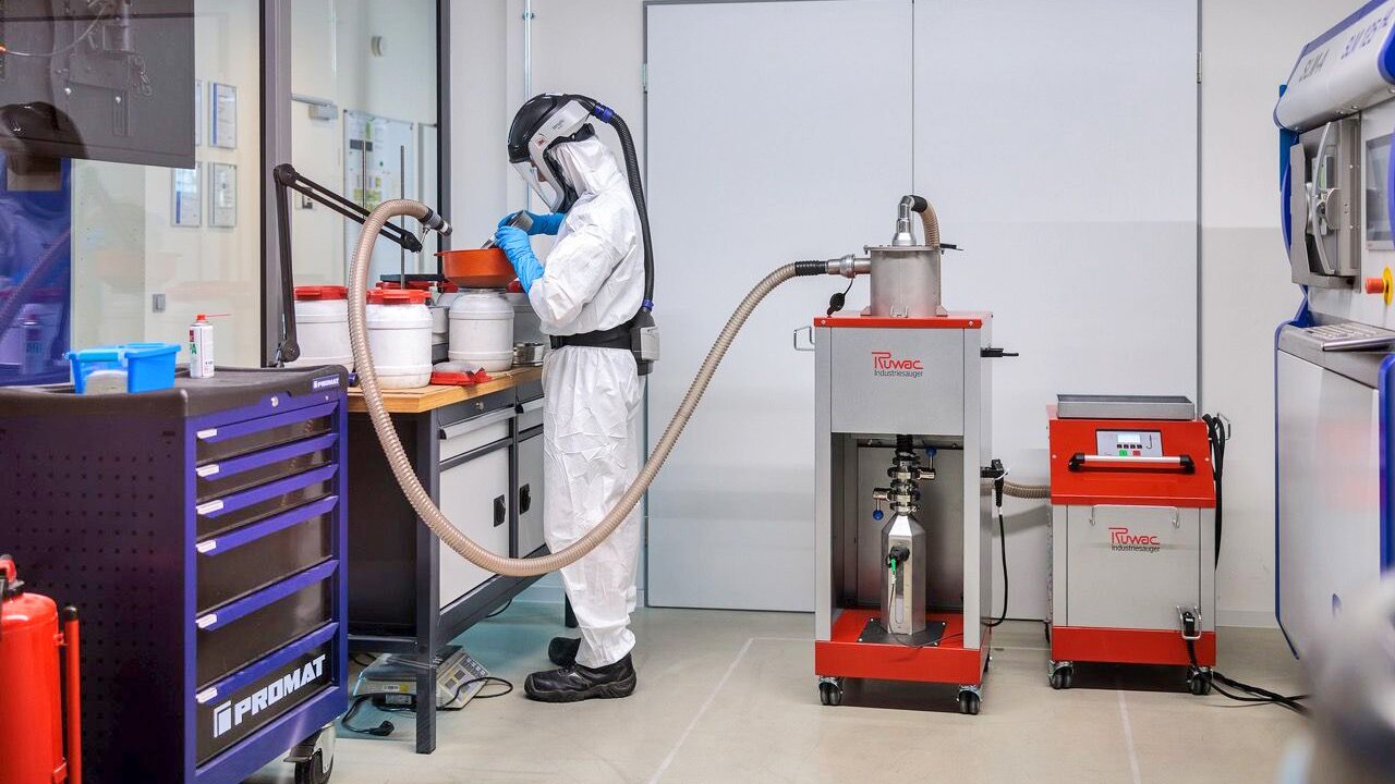 Pulverreste aus 3D-Druck absaugen mit 