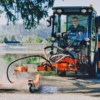 Keckex Heißwasseranlage zur Unkrautbekämpfung mit Geräteträger Hako Citymaster von Stangl