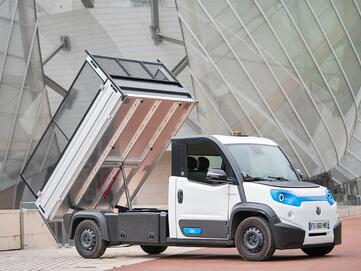 E-Transporter Goupil G6 mit Kipperpritsche und Alu-Bordwänden | © Goupil