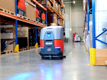autonome Reinigungsmaschine Hako Scrubmaster B75i  von Stangl im Logistikbereich
