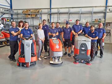 Teamfoto des Stangl Kundendienst Reinigungstechnik Ost