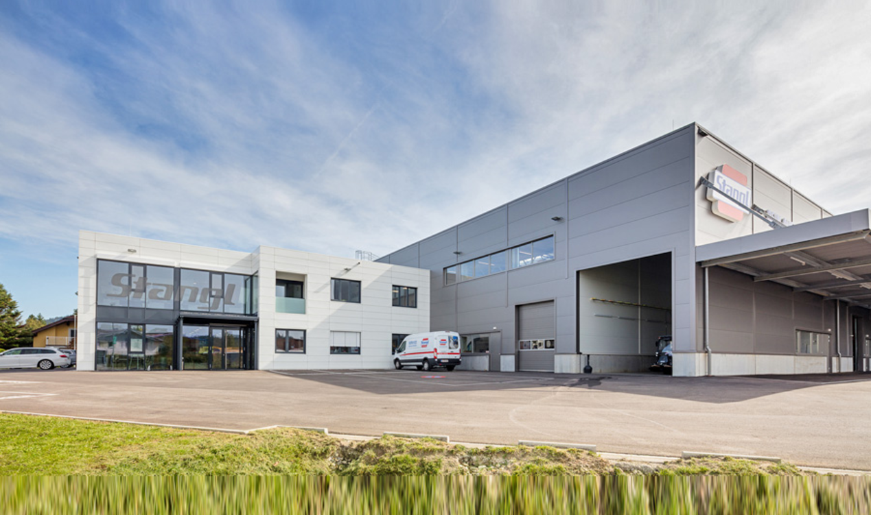 Stangl Reinigungstechnik - neues Logistik- und Kundendienstzentrum