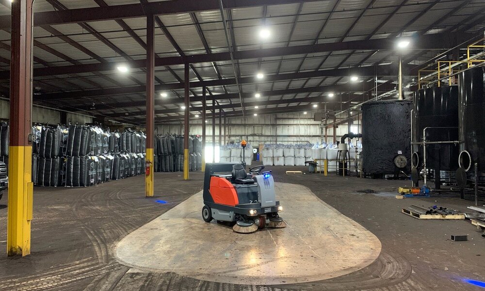 Kehrmaschine Hako Sweepmaster 1200 im industriellen Kehren von Stangl