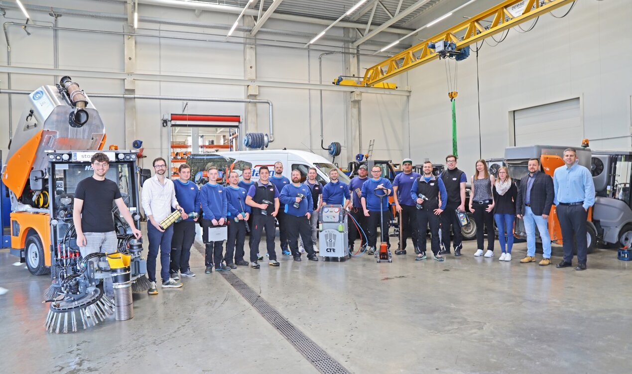 Teamfoto Stangl Kundendienst Kommunaltechnik 24h Service