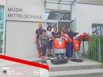 Neue Hako Bodenreinigungsmaschine B5 von Stangl in Henndorf